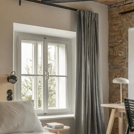 April1550 Boutique 4*