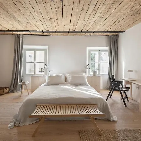 April1550 Boutique 4*