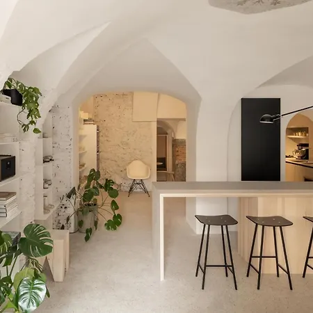 Hotel April1550 Boutique 4*